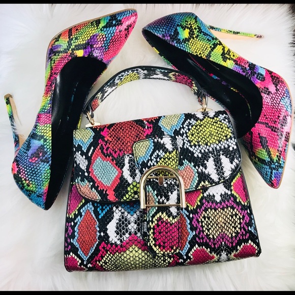 Multi Color Snake Print Convertible Top Handle - Picture 3 of 9